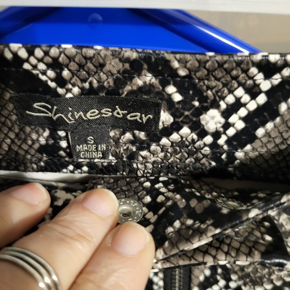 NWOT SHINESTAR SNAKESKIN PRINT SKIRT SZ S - Picture 4 of 6
